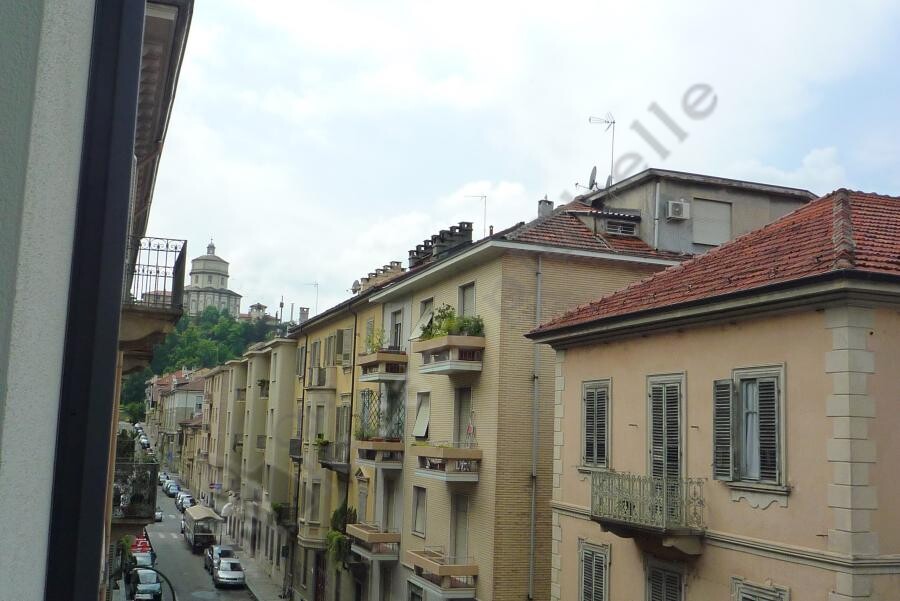 appartamento piemonte torino precollina via martiri della liberta 09