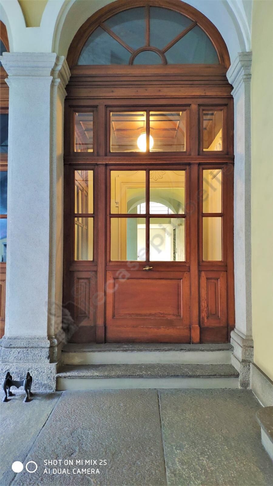 via lagrange pressi vendesi bellissimo bilocale con soppalco su tre livelli 06