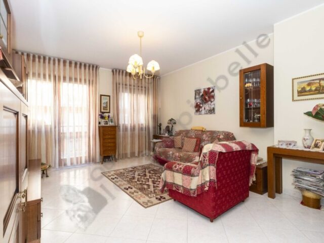 Bellissimo ampio appartamento zona Cenisia vendesi Bellissimo ampio appartamento zona Cenisia vendesi